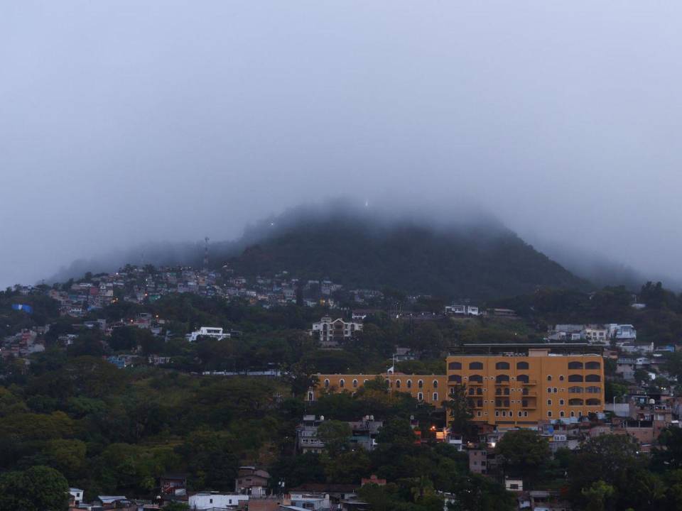 Autoridades recomiendan precaución en zonas vulnerables ante lluvias en Honduras.