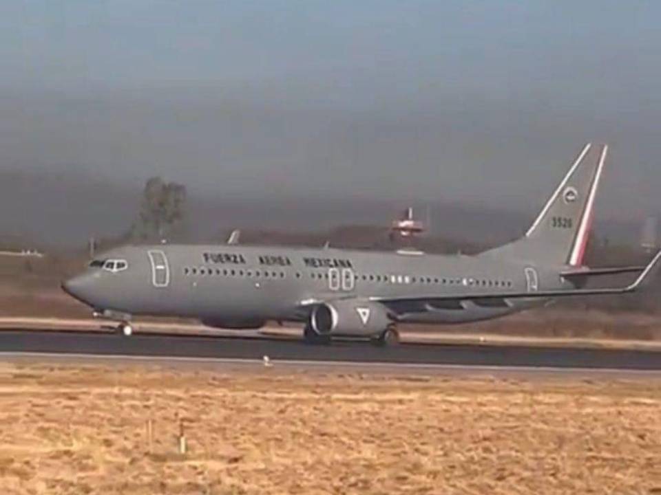 El ataque a balazos al avión de la FAM dejó una persona herida y daños en el fusilaje de la aeronave. Asimismo un vuelo comercial sufrio daños.