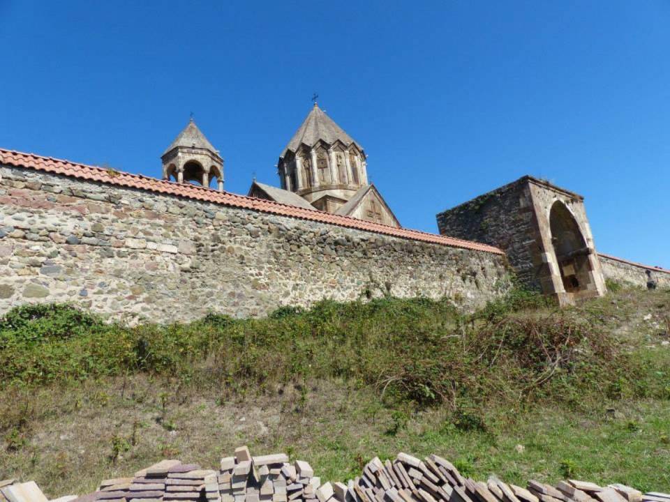 Armenia pierde quizá para siempre a uno de sus territorios históricos, el enclave de Nagorno Karabaj, un lugar con un gran significado religioso y espiritual para el pueblo armenio.