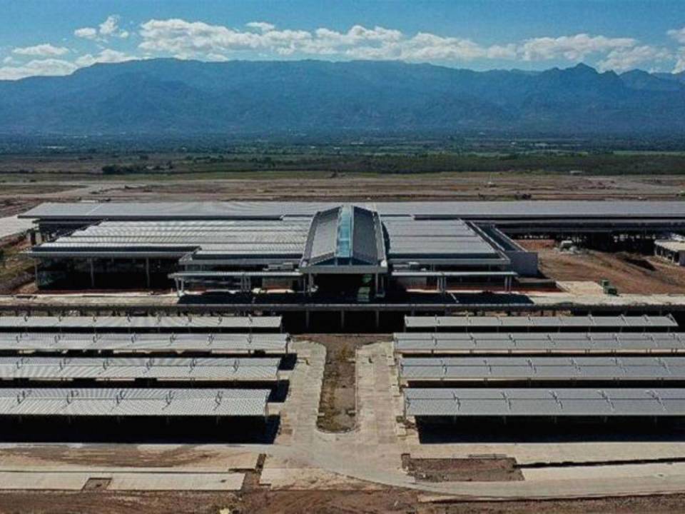 El Aeropuerto de Palmerola se ha convertido en la principal terminal aérea de Honduras.