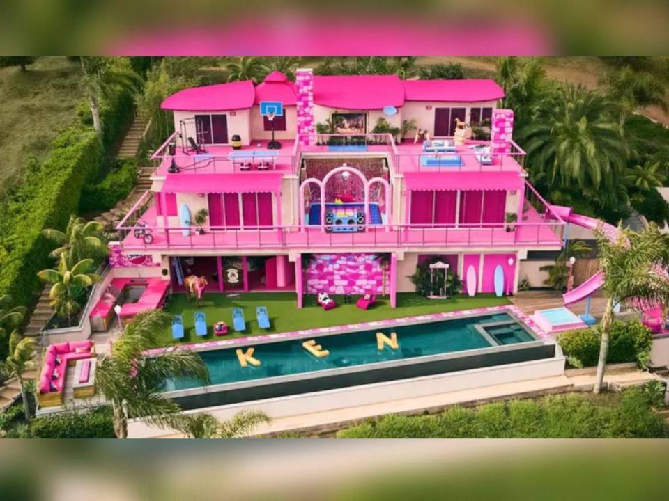 La casa de Barbie en Malibú se ha convertido en un fenómeno global desde su anuncio, generando gran interés entre los fanáticos de todas las edades.