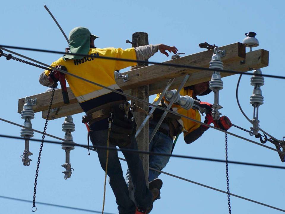 Las pérdidas totales de la estatal eléctrica sumaron 35.9% el año anterior, de las que alrededor de 30% fueron por distribución.