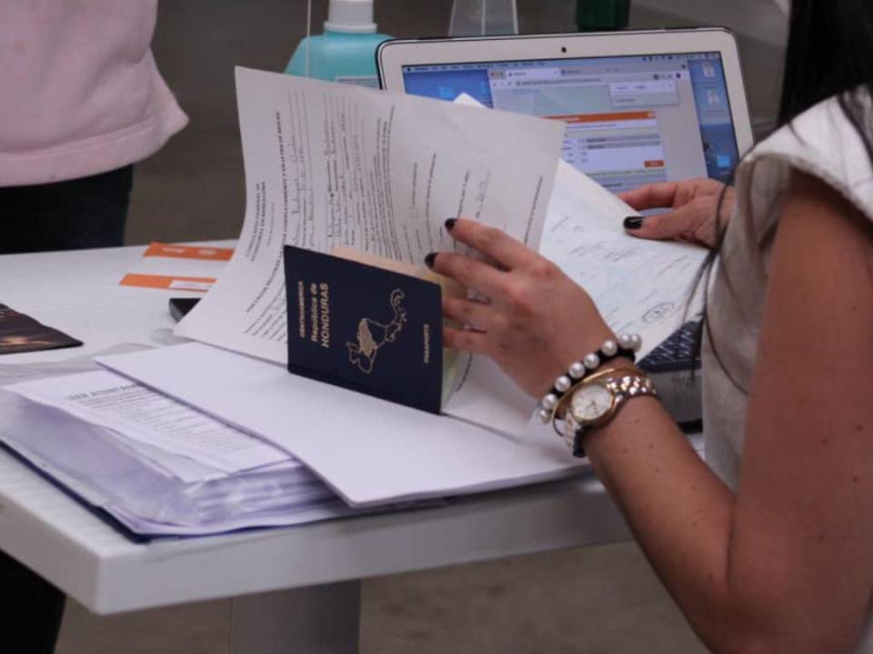 En la Embajada y consulados puede acercarse para realizar diferentes trámites como la emisión de pasaportes, certificados, entre otras cosas.