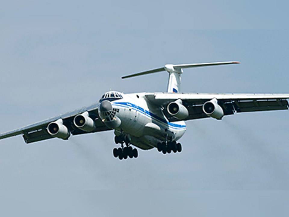 Imagen de referencia del avión ruso Il-76.