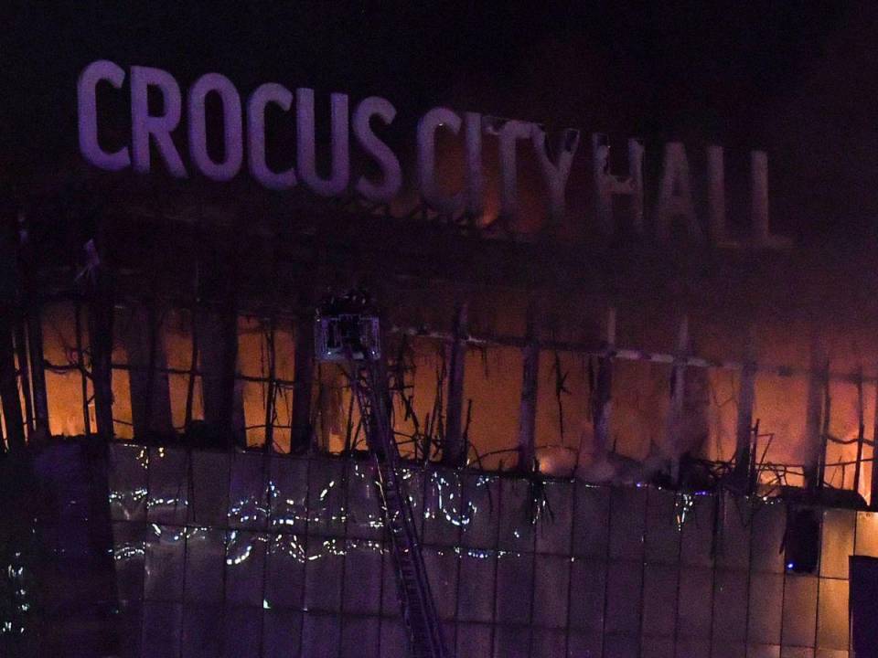 El ataque perpetuado en una sala de conciertos del Crocus City Hall dejó un saldo de 143 personas muertas, siendo el ataque terrorista más grande que ha sufrido Rusia.