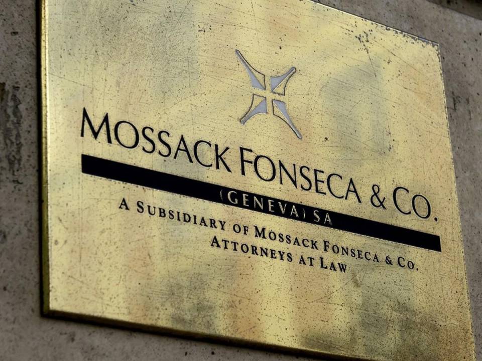 La fiscalía panameña acusa a Mossack Fonseca, entre otras cosas, de crear sociedades opacas para que ejecutivos de la empresa alemana Siemens ingresaran fondos para el pago de comisiones en el exterior.