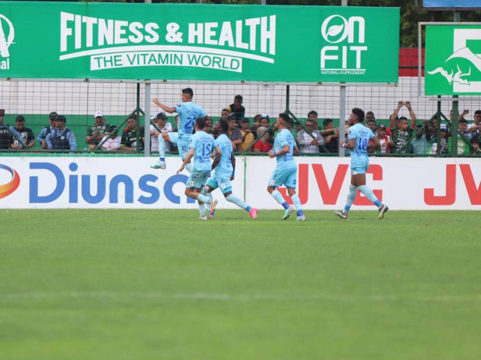 Motagua avanzó a la final de la Liga Nacional tras un dramático empate 2-2.