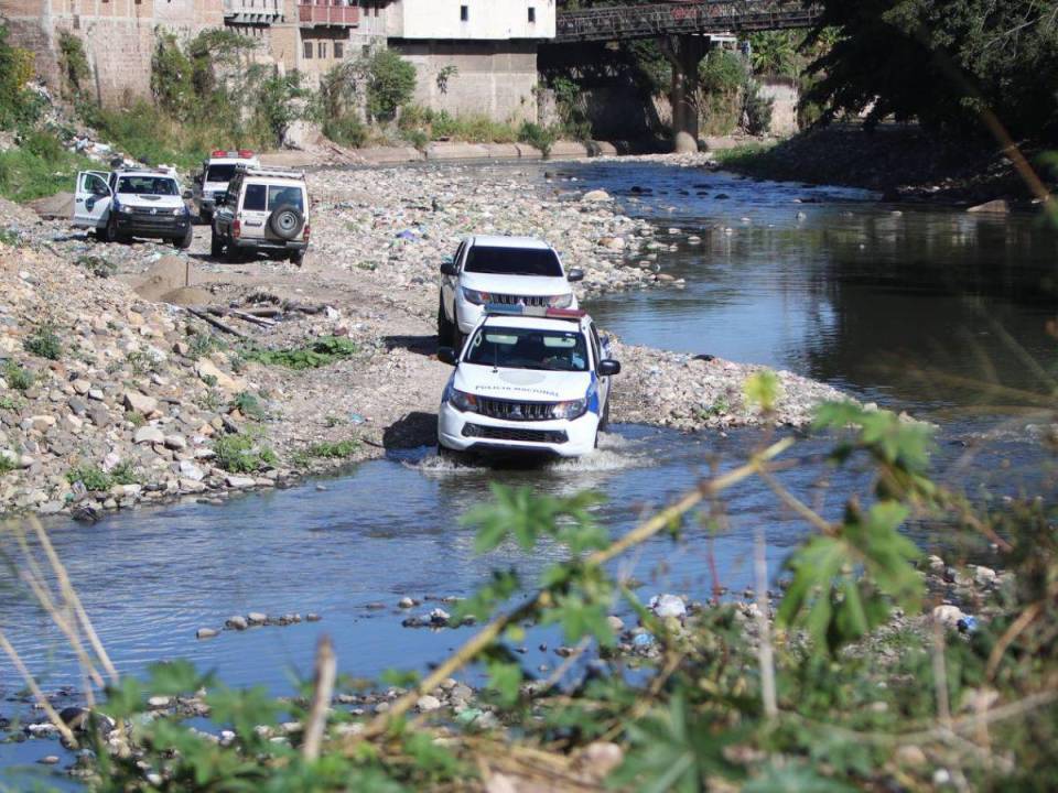 El cadáver de una persona fue encontrado la mañana de este sábado 27 de enero a la orilla del río Choluteca, ubicado cerca del barrio La Bolsa, en la capital hondureña. Esto es lo que se sabe del hallazgo hasta el momento.