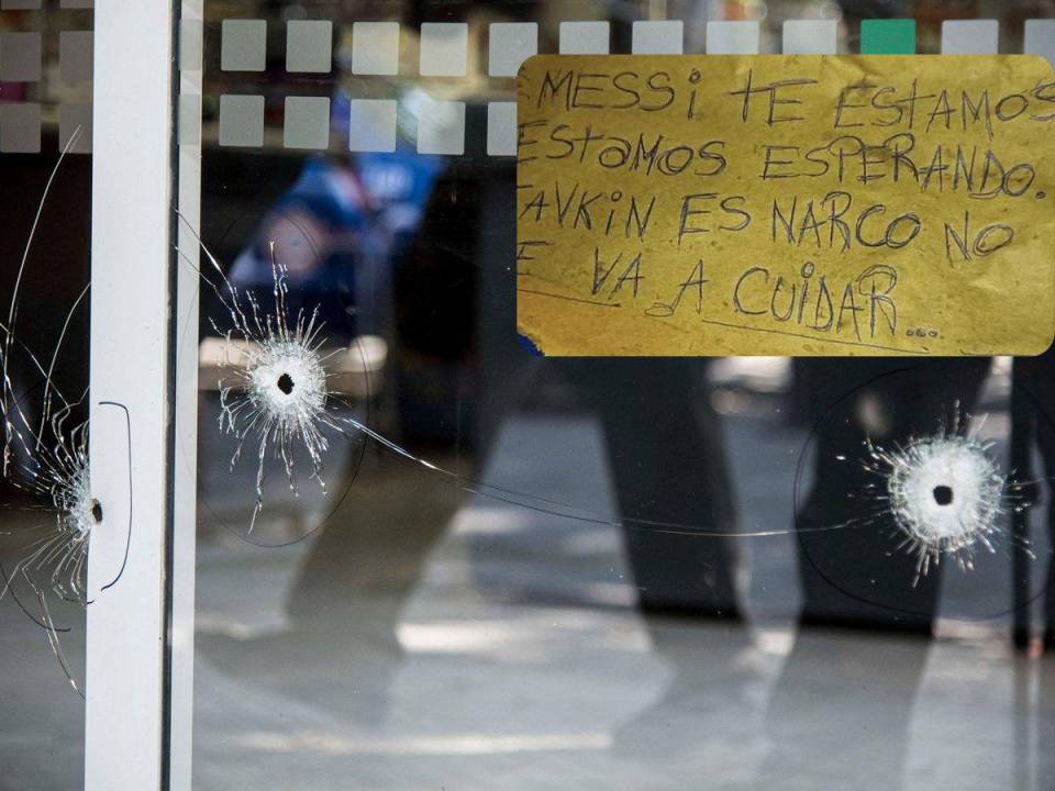 Dos hombres atacaron a balazos un supermercado de los suegros de Lionel Messi en Rosario, Argentina, y dejaron un mensaje amenazante al astro del fútbol. Estas son las imágenes que le dan la vuelta al mundo.