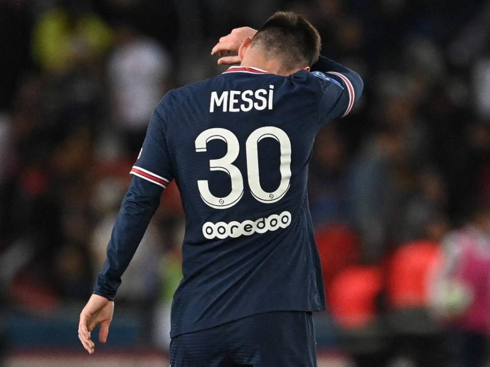 Messi llegó a esta cifra pese a que su sueldo se redujo hasta los 75 millones de dólares en el PSG, unos 22 millones menos respecto a su anterior contrato con el FC Barcelona.