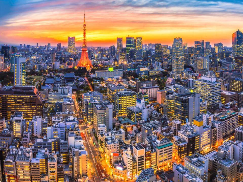 Vista panorámica de Tokio durante el ocaso.