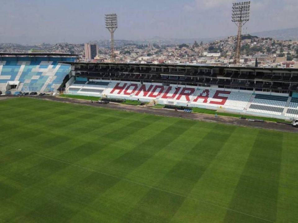 La nueva grama híbrida del Estadio Nacional está lista.