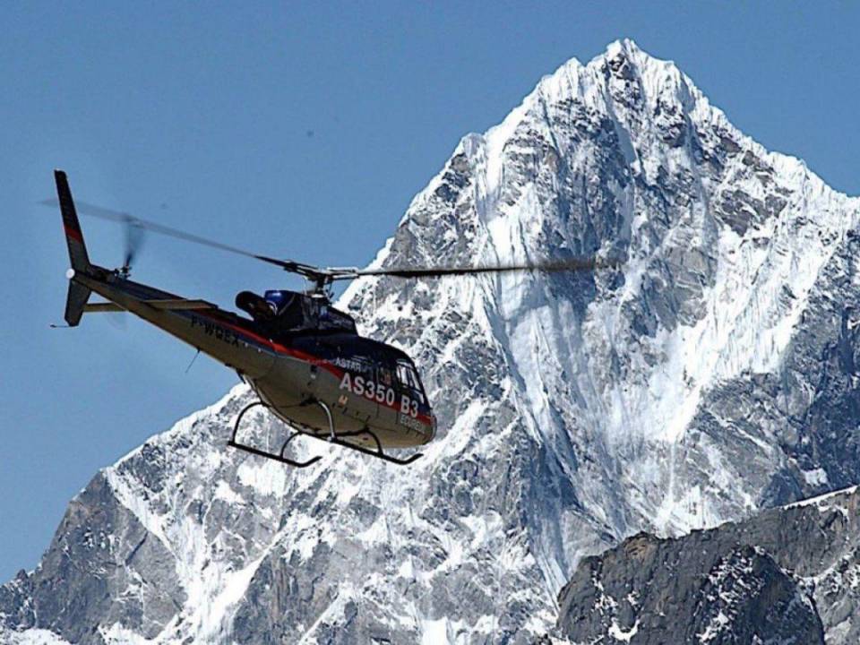 El sector de la aviación de Nepal también se ha visto afectado por la falta de entrenamiento de los pilotos y los problemas de mantenimiento.