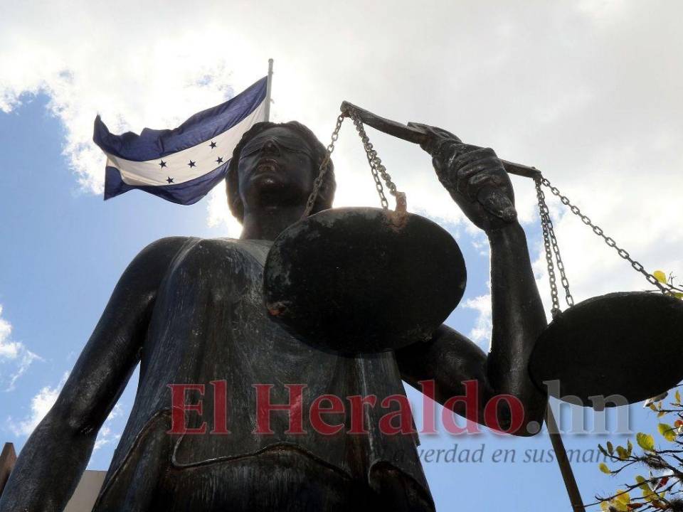 La extradición en Honduras se efectúa mediante un auto acordado de la Corte Suprema de Justicia (CSJ) ante la falta de una ley.