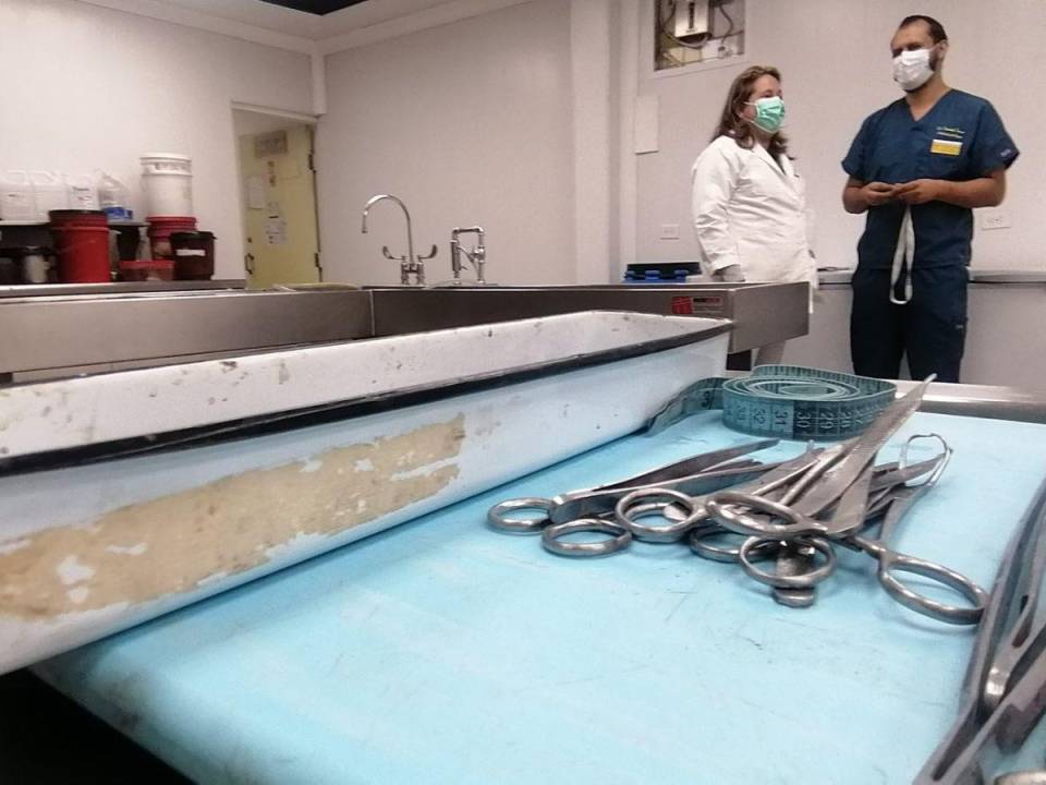 La sala de autopsia del Hospital Escuela ya está lista para recibir el cuerpo.