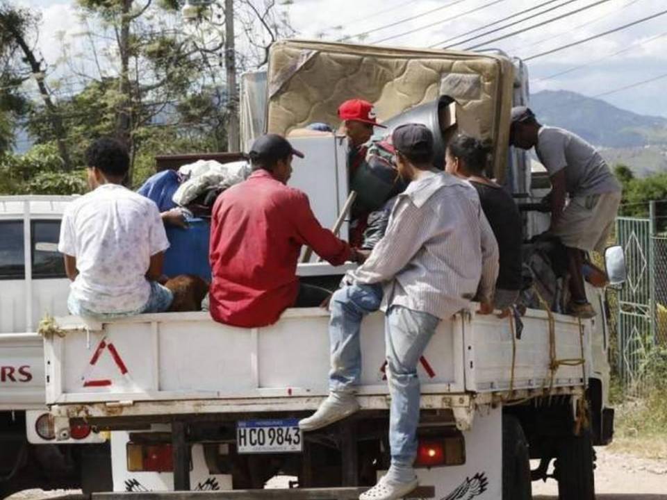 En los últimos siete días, varios hechos se han registrado en diversas zonas del territorio hondureño. Desde los tristes desalojos de familias enteras en la colonia Villa Nueva de la capital, la muerte repentina de otro joven aspirante en una institución policial, accidentes de tránsito y asesinatos de mujeres y hombres que han enlutado a varias familias hondureñas. A continuación el resumen de sucesos.