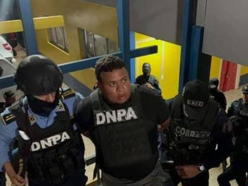 Mayer Banegas Medina, figura clave en el presunto tráfico de fentanilo a Estados Unidos, se encuentra bajo custodia tras ser detenido junto a dos cómplices el pasado viernes -12 de enero-.
