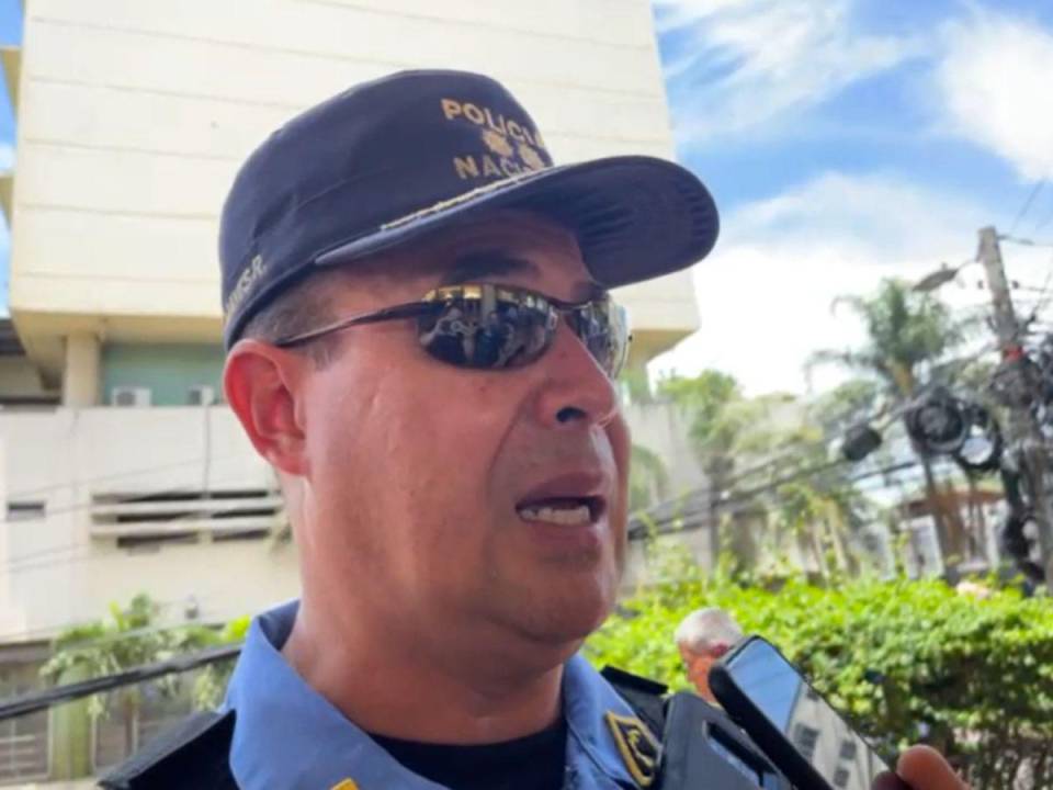 El comisionado Wilmer Mayes dio detalles del operativo montado por la Policía Nacional.