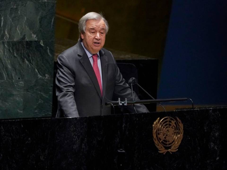 El secretario general de la ONU, Antonio Guterres, habla en la 58ª reunión plenaria de la Asamblea General en Nueva York el 23 de febrero de 2022 sobre el conflicto entre Rusia y Ucrania.