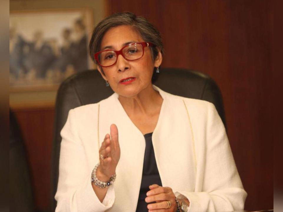 La diputada del PSH, Maribel Espinal, instó a los candidatos a fiscal general y adjunto a no dejarse llevar por la Comisión Permanente.