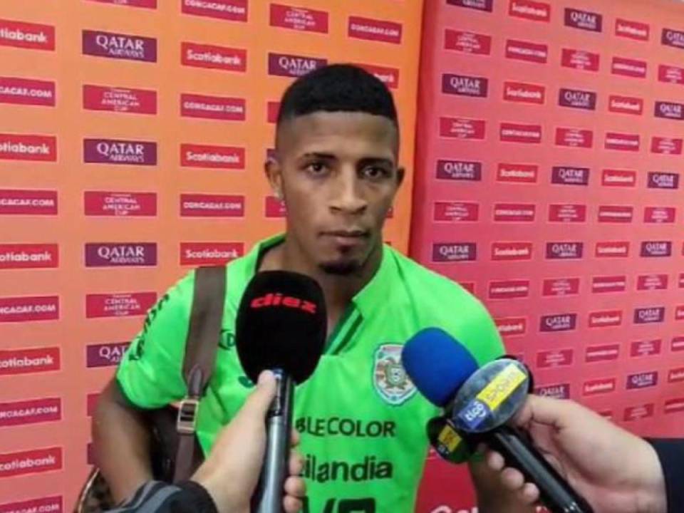 El jugador panameño Jorge Serrano, durante una entrevista para Diario Deportivo Diez, de Grupo Opsa.