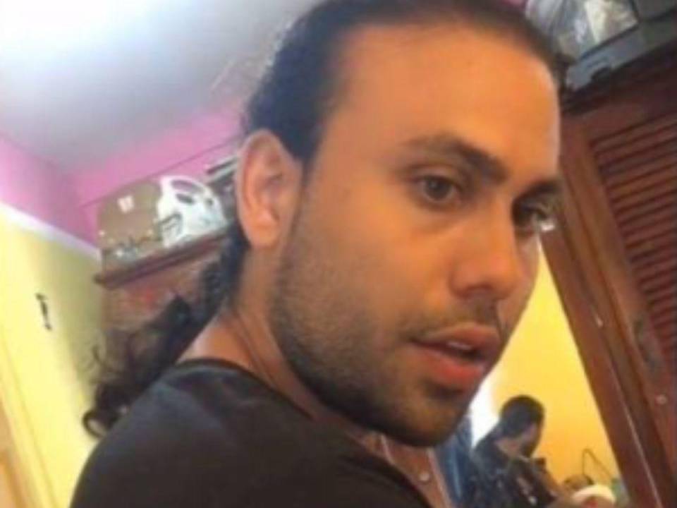 Gibert Reyes en una imagen tomada por su expareja, Dione Solórzano, a quien presuntamente asesinó.