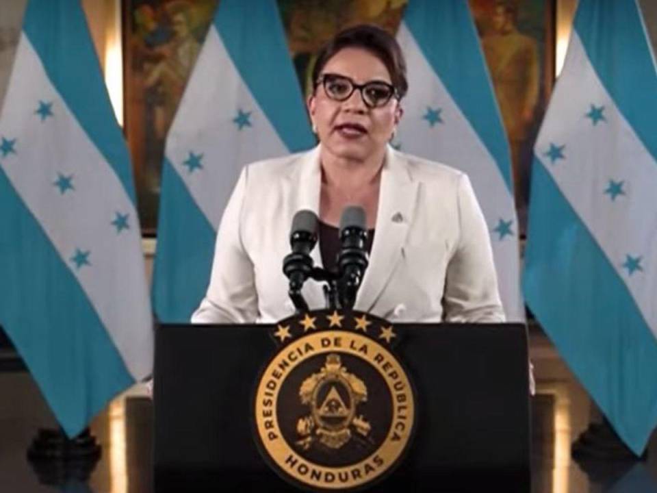 La presidenta hondureña rindió cuentas sobre su primer año de gestión en cadena nacional.