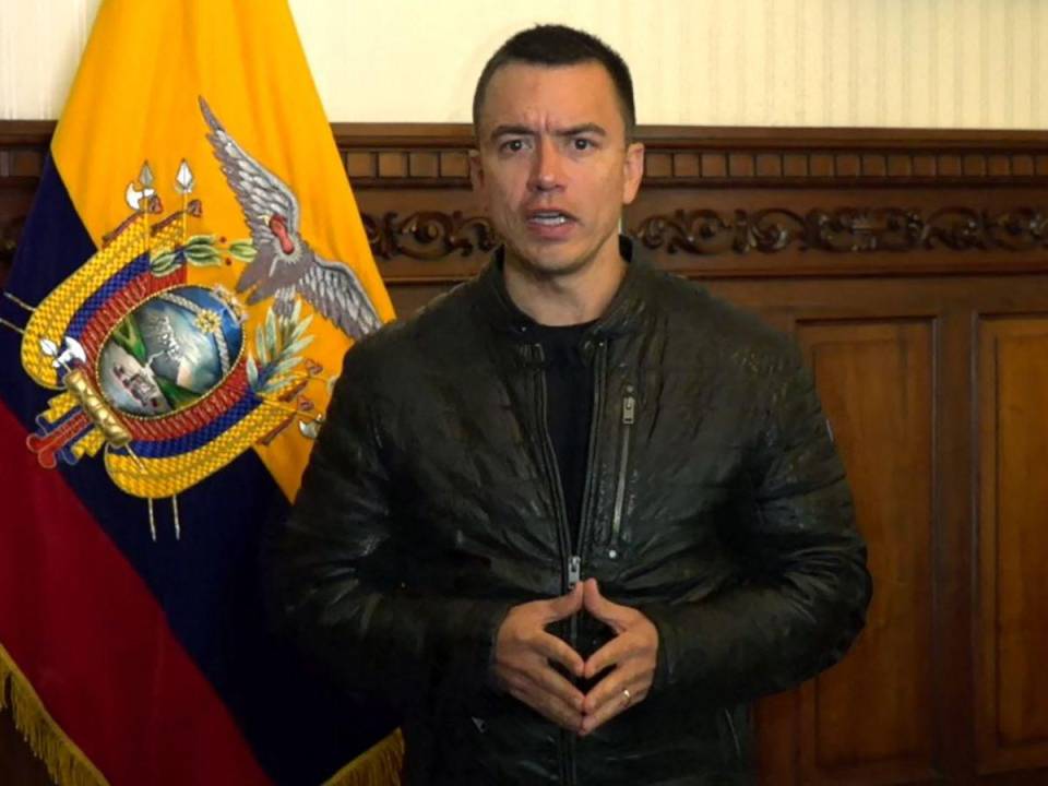 Daniel Noboa lleva a penas unos meses al mando de Ecuador y ya enfrenta una fuerte crisis.