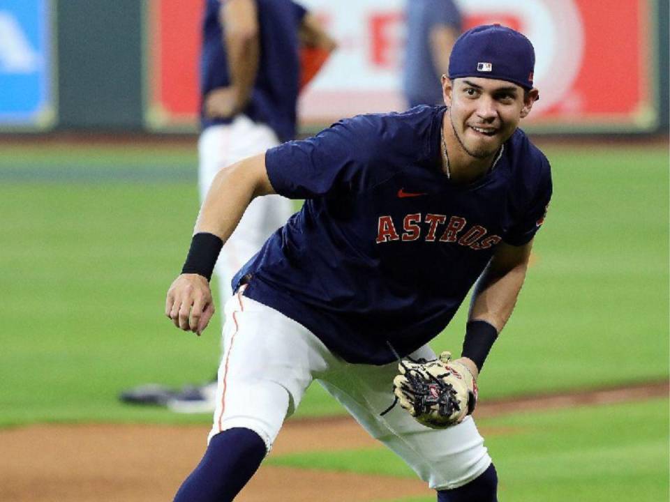 Dubón entregó 45 boletos a la delegación catracha para que asistan al juego de este martes por la noche entre los locales Astros de Houston contra los Mets de Nueva York.