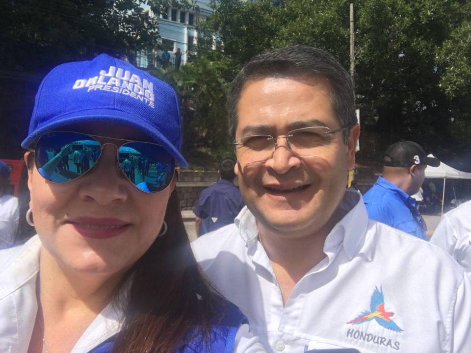 Ana García y Juan Orlando durante la gestión presidencial 2014-2022.