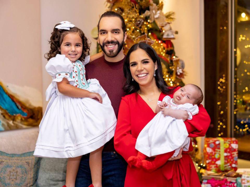 Esta fue la fotografía que posteó el presidente de El Salvador, Nayib Bukele, en sus redes sociales en relación a las fiestas de Navidad y Año Nuevo.