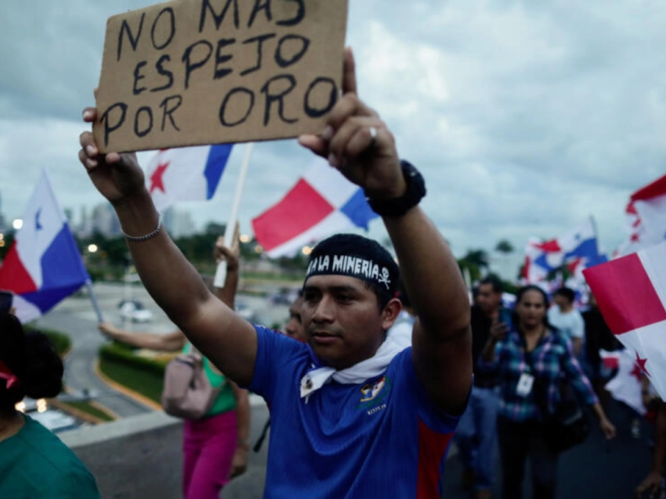 Manifestación contra la concesión de la mina de cobre a la prensa canadiense, el 24 de noviembre de 2023 en Ciudad de Panamá .
