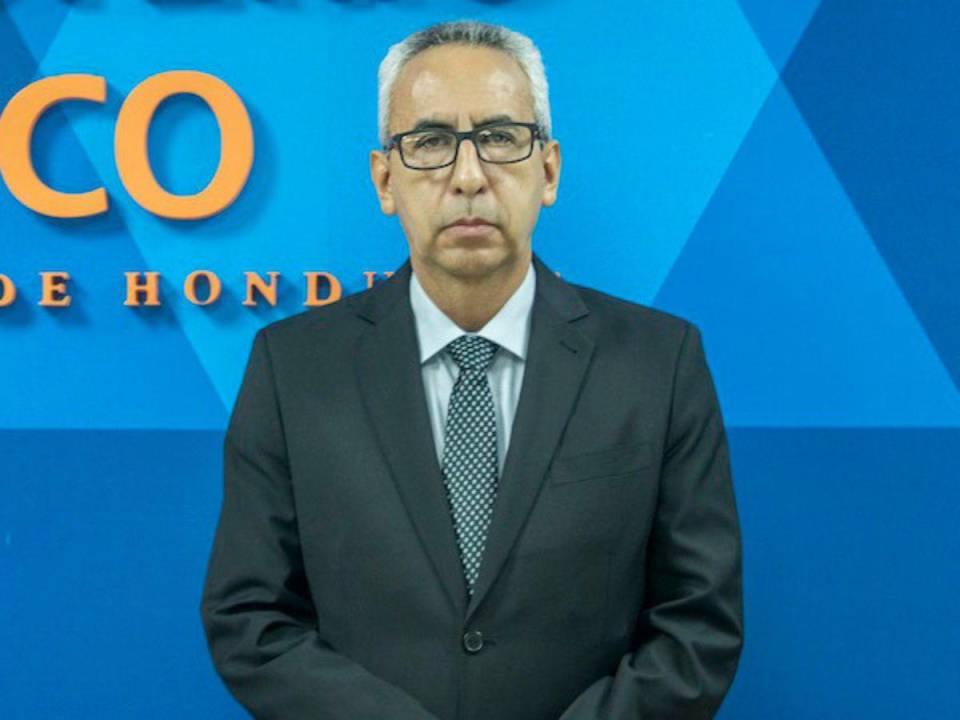 Héctor Antonio Morales se convirtió en el primer agente de tribunales destituido de su cargo por el fiscal general interino Johel Zelaya.