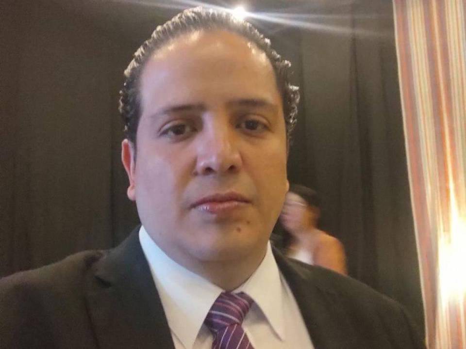 El exgerente del SANAA, Leonel Alejandro Gómez Sánchez, fue acusado por tratos crueles.