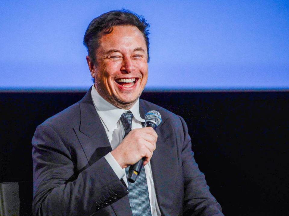 El hombre más rico del mundo, Elon Musk.