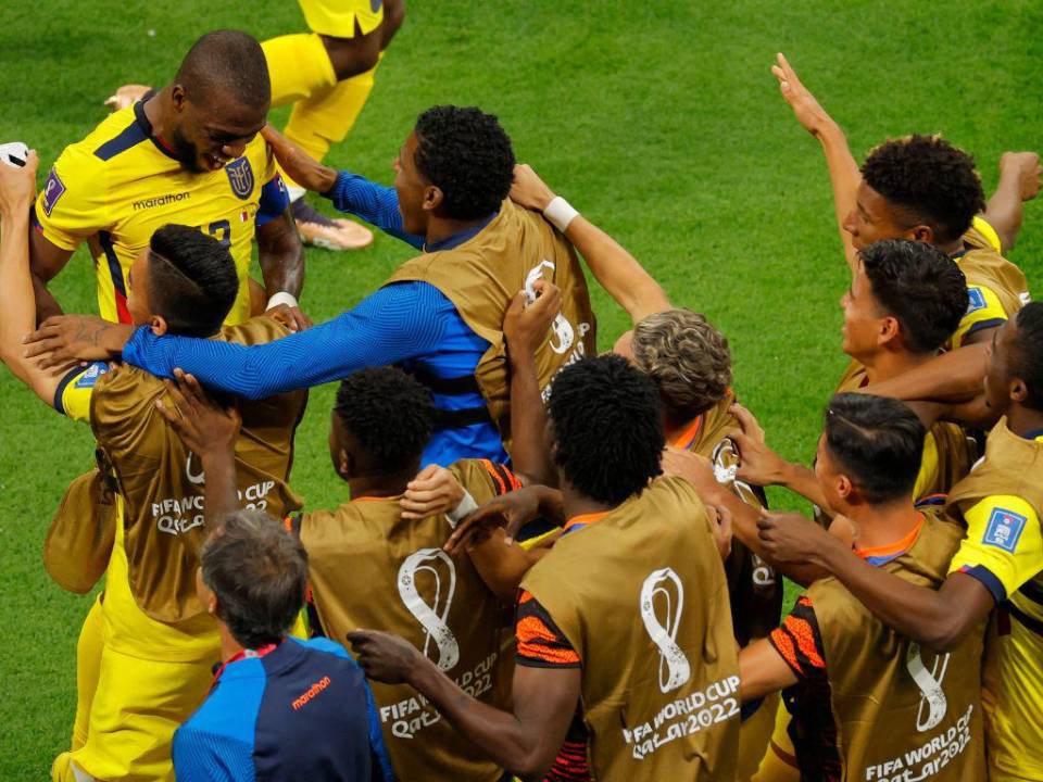 El anfitrión Qatar dio la bienvenida a su mundial, enfrentándose a Ecuador correspondiente al grupo A de la Copa del Mundo 2022.