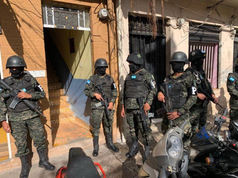 Bajo un fuerte resguardo de la Policía Militar, se encuentra la Unidad Receptora de Detenidos de la PMOP donde permanece detenida Tábora.