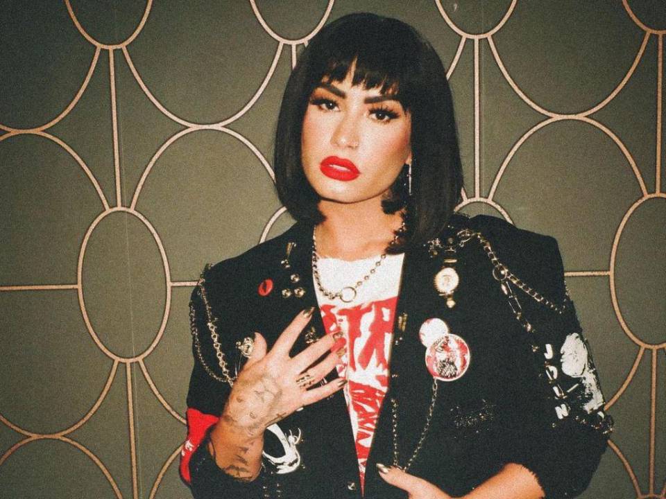 Desde hace más de un año, Lovato había pedido que se le identificara con el pronombre “Elle”.