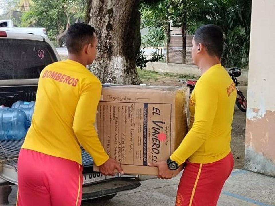 Momento en que el equipo era recibido en La Masica, Atlántida.