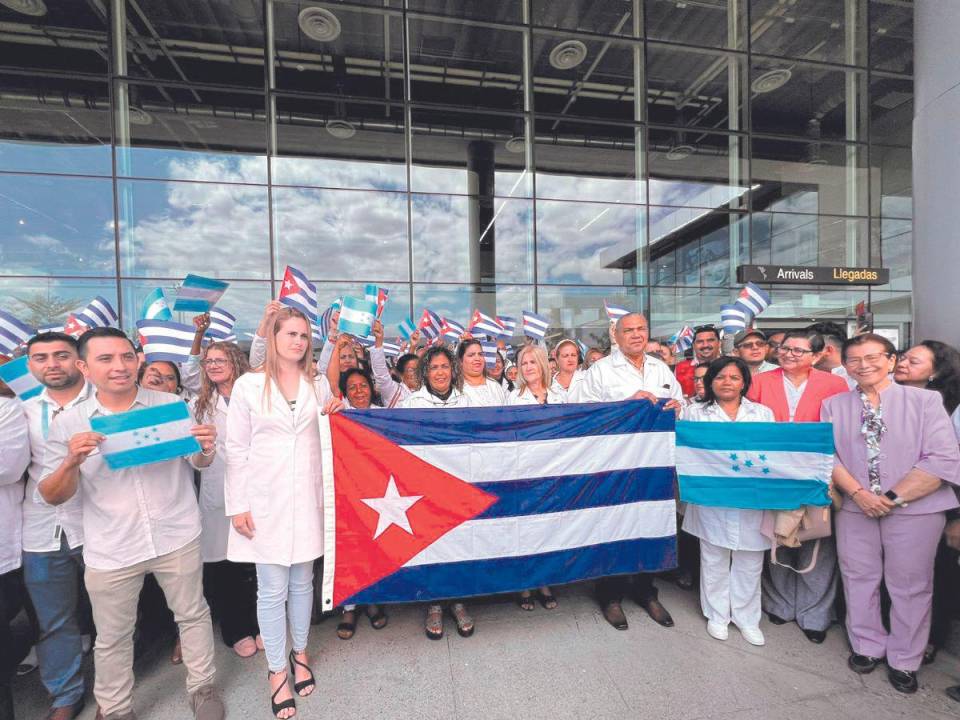 Los médicos cubanos llegaron al país el pasado 27 de febrero.