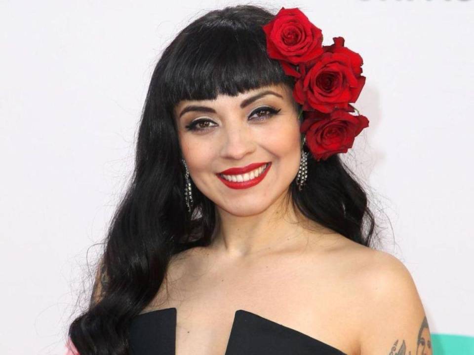 Mon Laferte se pronunció por los incendios forestales en Chile.