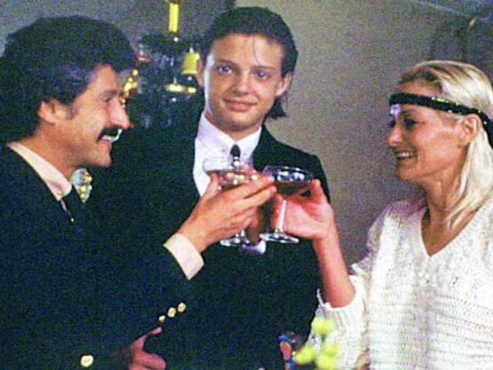 La vida de Luis Miguel ha cautivado a millones, pero uno de los misterios más intrigantes es la desaparición de su madre, Marcela Basteri el 18 de agosto de 1986.