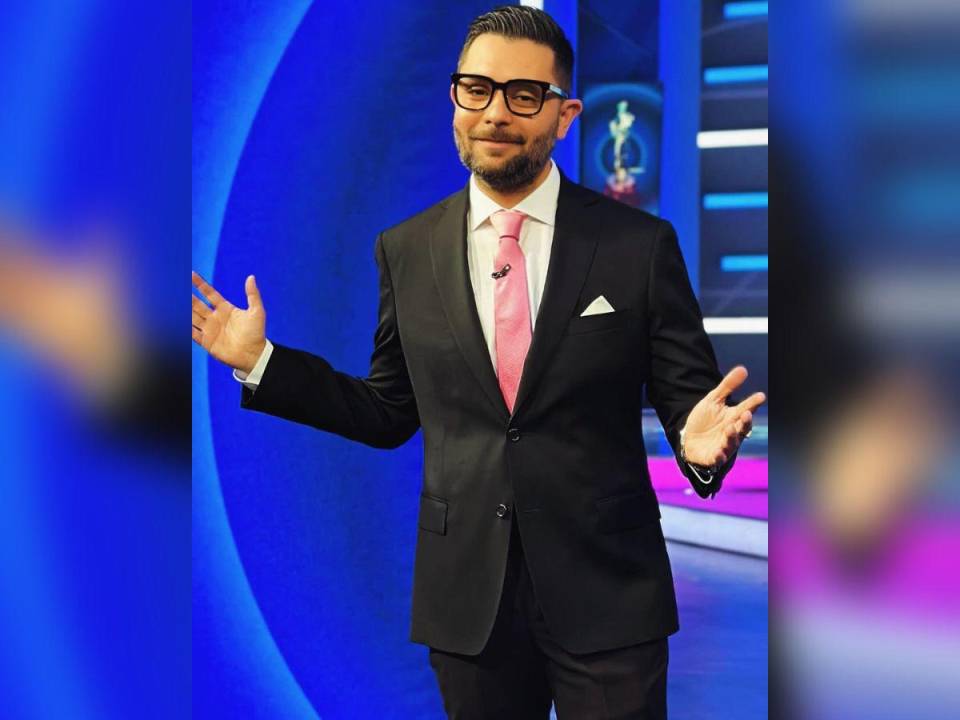 Ricardo Casares es un reconocido conductor de uno de los programas matutinos más vistos de TV Azteca. Este lunes sufrió un infarto. Aquí los detalles de su estado de salud.
