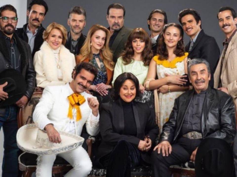 $!The distribution of the unauthorized bioseries of Vicente Fernández.