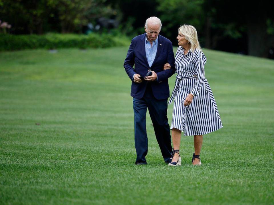 El presidente Joe Biden prometió reconstruir la vidas de los damnificados, un mensaje de optimismo que espera transmitir a un Estados Unidos dividido.