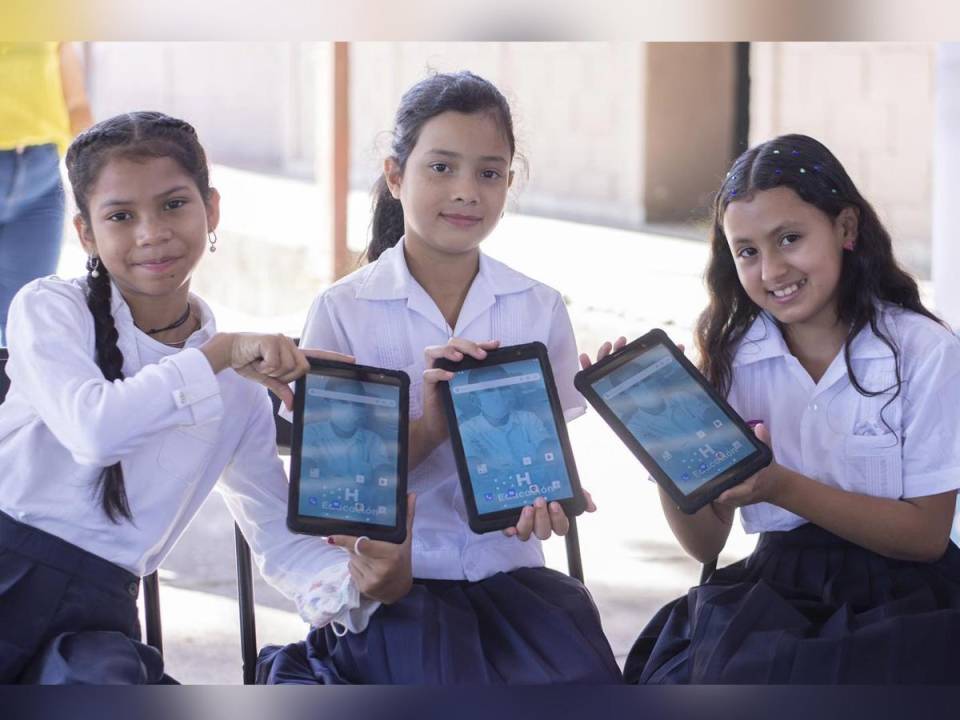 <i>Gracias a este programa se entregarán 2,751 dispositivos electrónicos para estudiantes. </i>