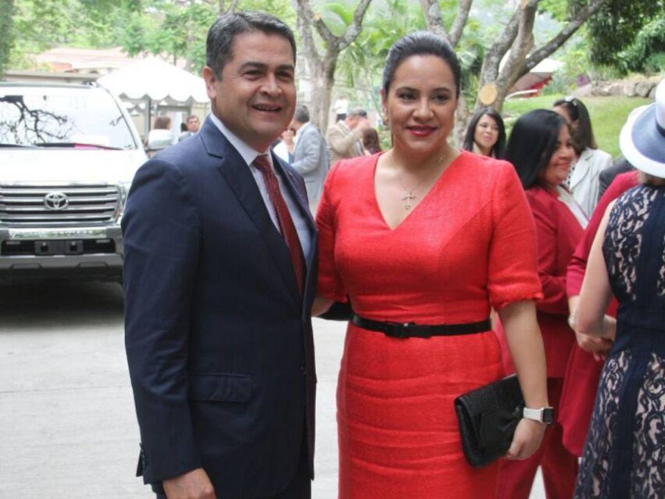 El expresidente Hernández y la ex primera dama de Honduras, Ana García.