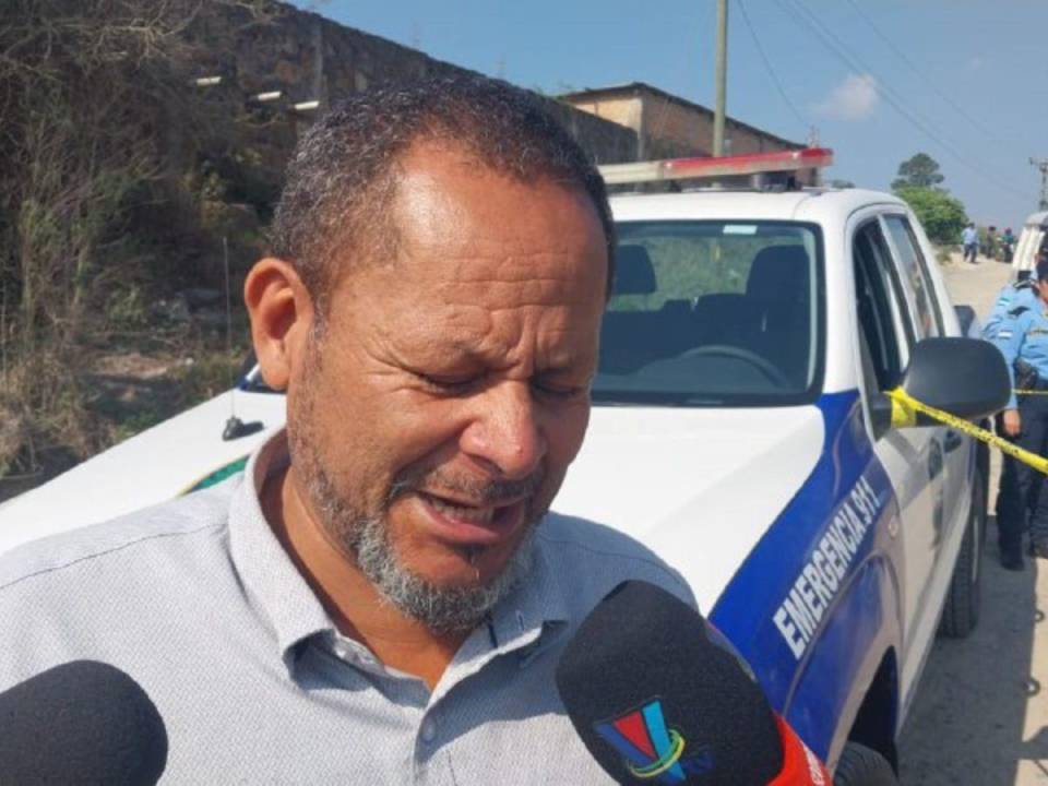 Carlos Augustín Hernández, padre de los hermanos encontrados muertos en la carretera sur.