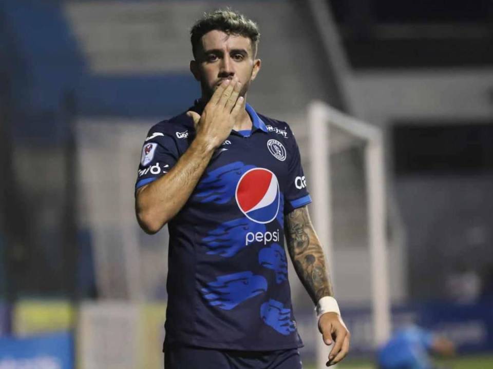 Agustín Auzmendi sigue demostrando su gran olfato goleador que tiene.