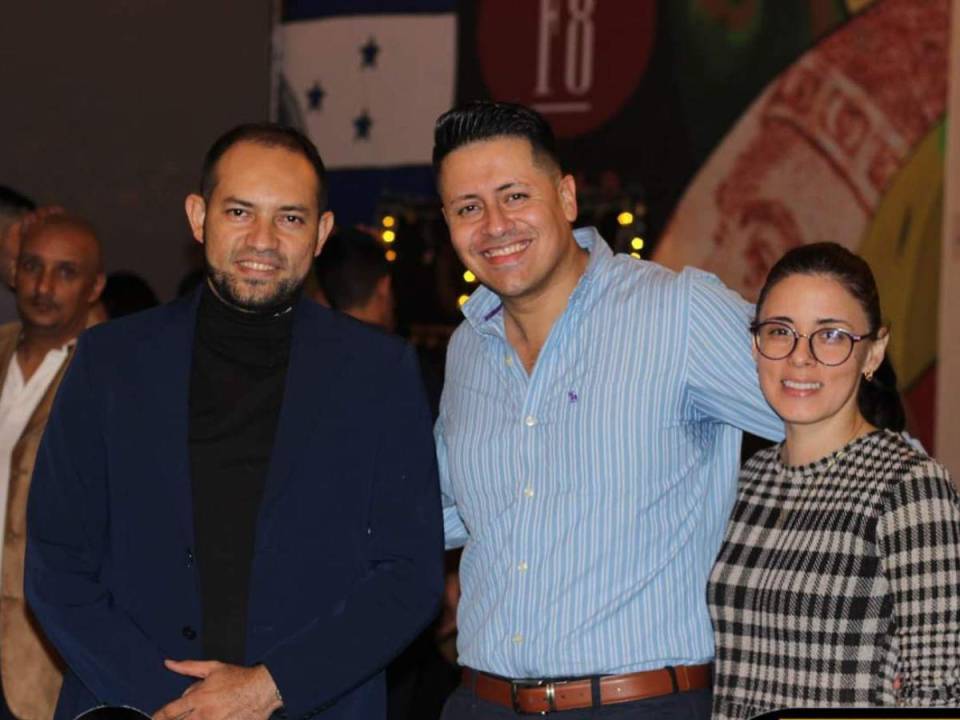 Antonio Martínez, Fabricio Servellón y Heidy Aguilar.